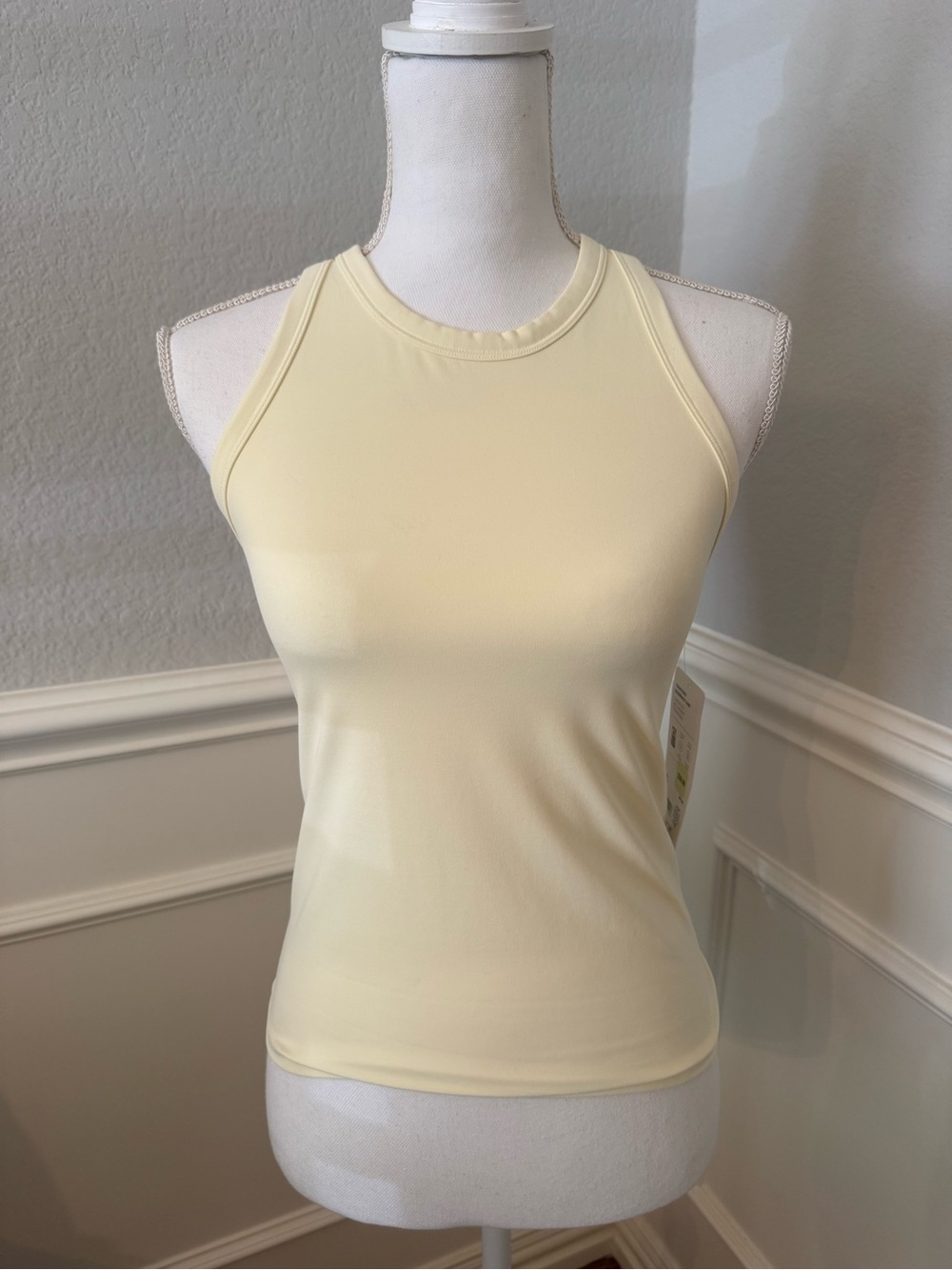 Women’s Cream High-Neck Tank Top Athleta small